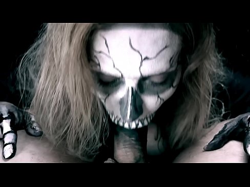 ❤️ Demonflicka suger kuk med sin svarta mun och sväljer sperma. ☑ Sluts at sv.ixiporn.ru ️❤